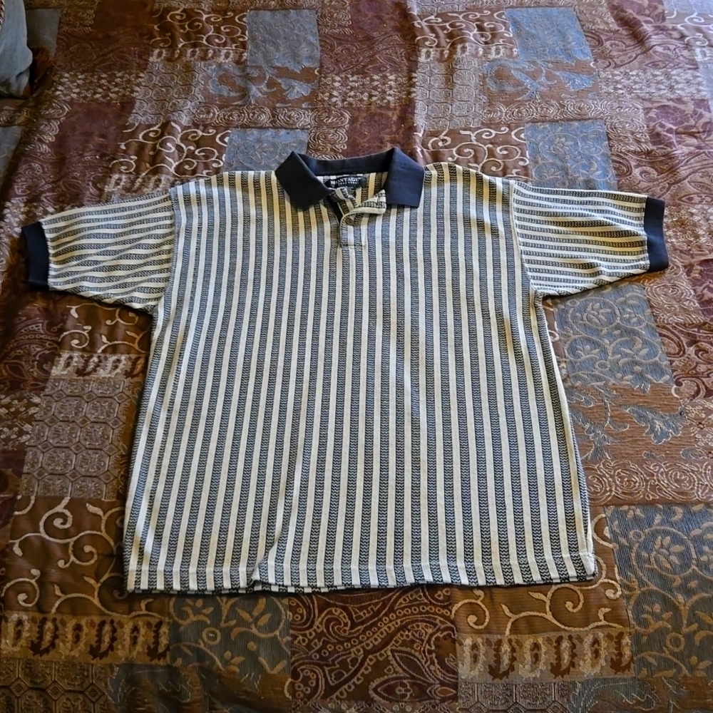 Men's S/S Shirt Sz Sm  Excellent condition.